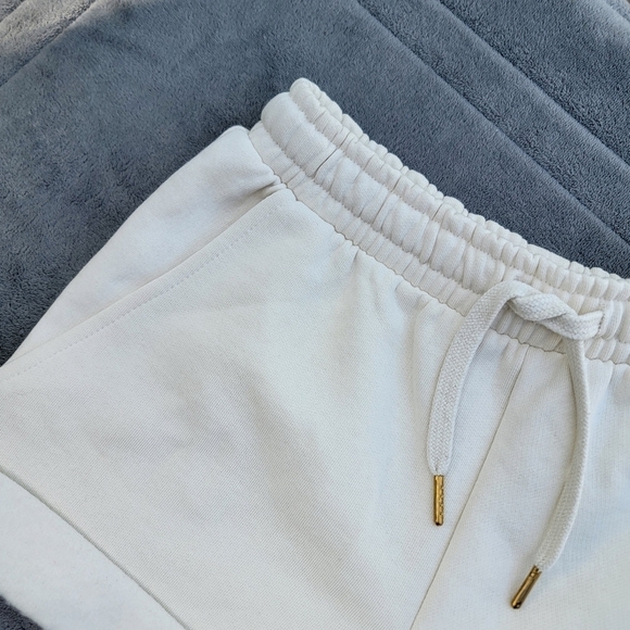 Weworewhat Cream Sweat Shorts XS - Picture 4 of 11